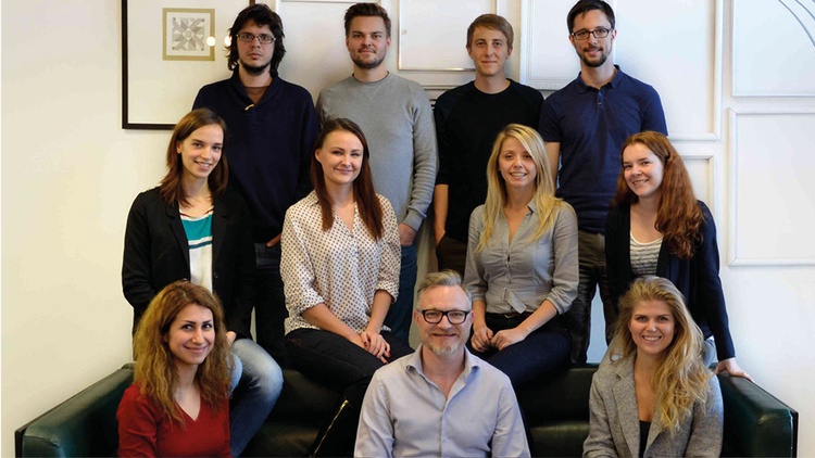 © Parkbob GmbH Gruppenfoto der Mitarbeiterinnen und Mitarbeiter von Parkbob